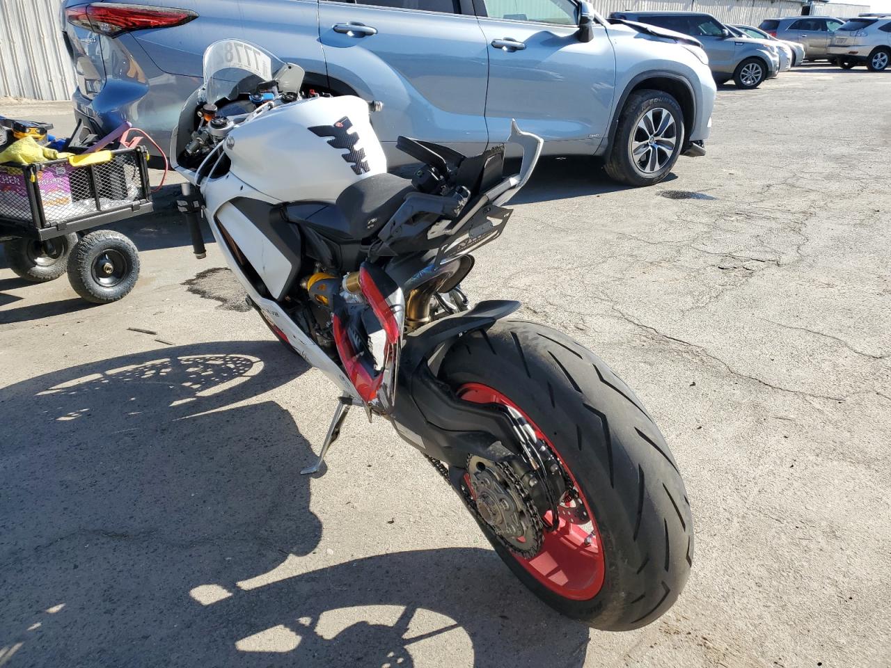 Изображение 3 Ducati Panigale V2 2021 с VIN ZDMHAATWXMB003346