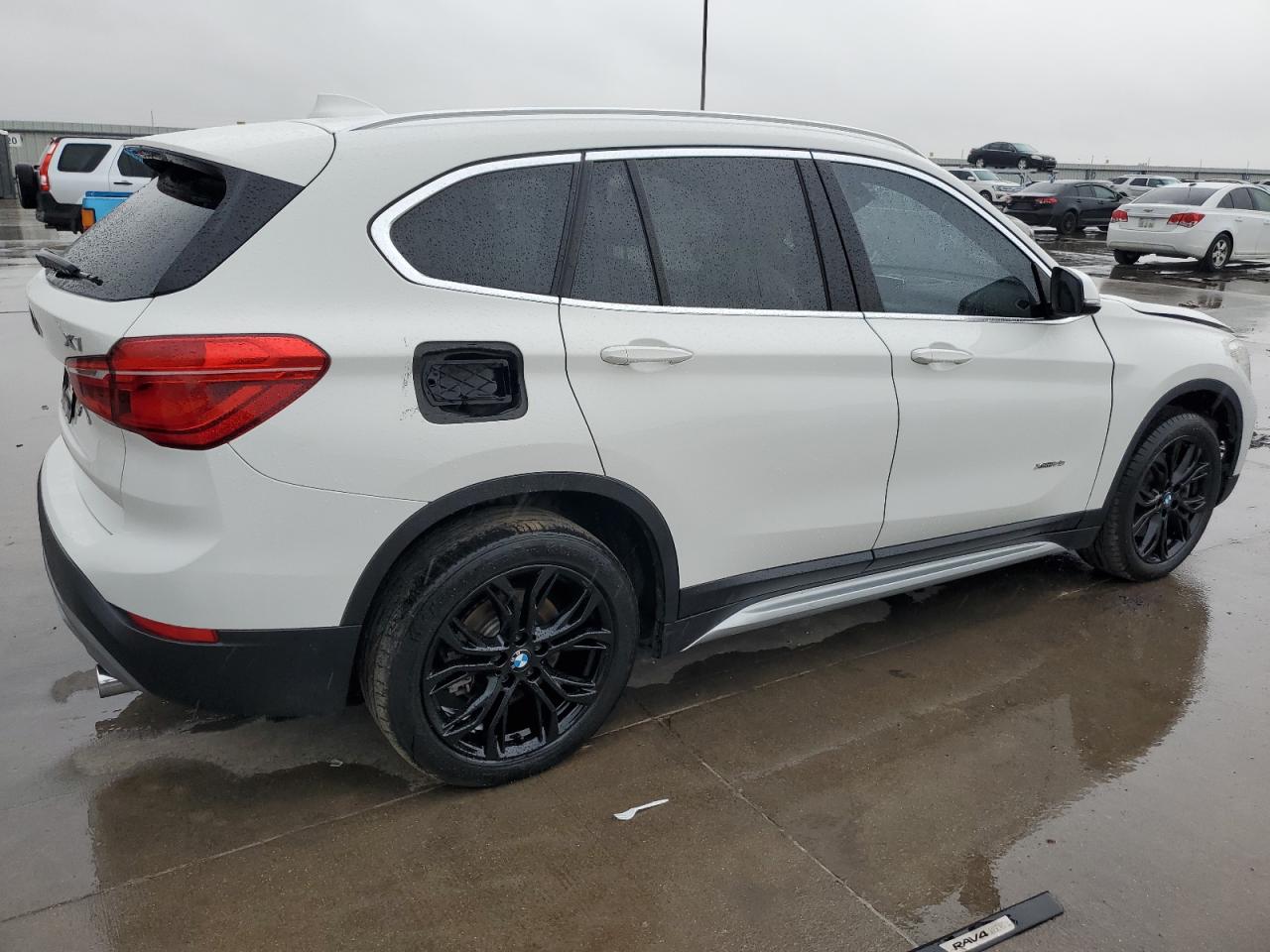 Image 3 of 2017 BMW X1 XDRIVE28I 2017 with VIN WBXHT3C3XH5F71646