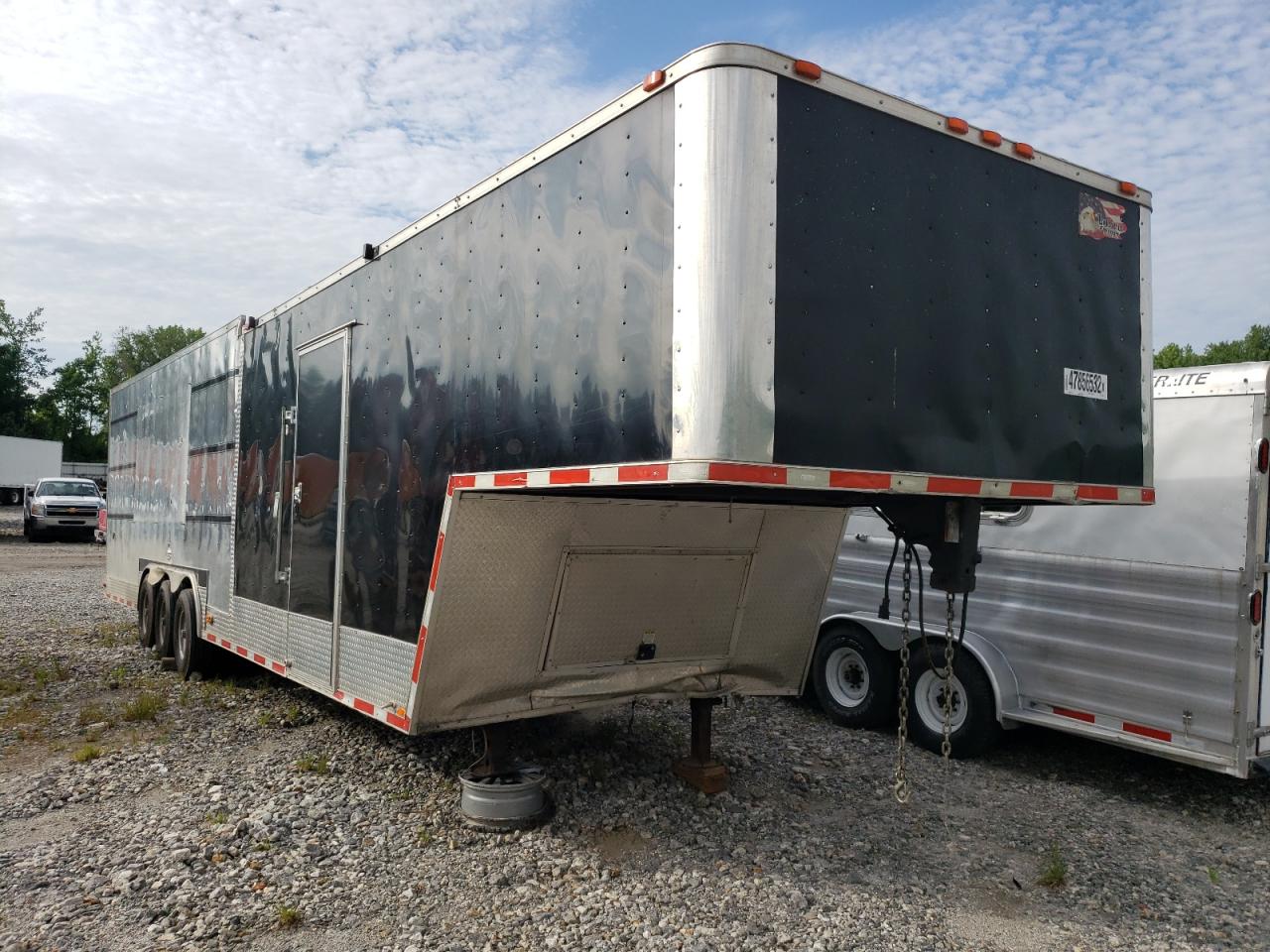 2017 WORKHORSE CUSTOM CHASSIS TRAILER 2017 image