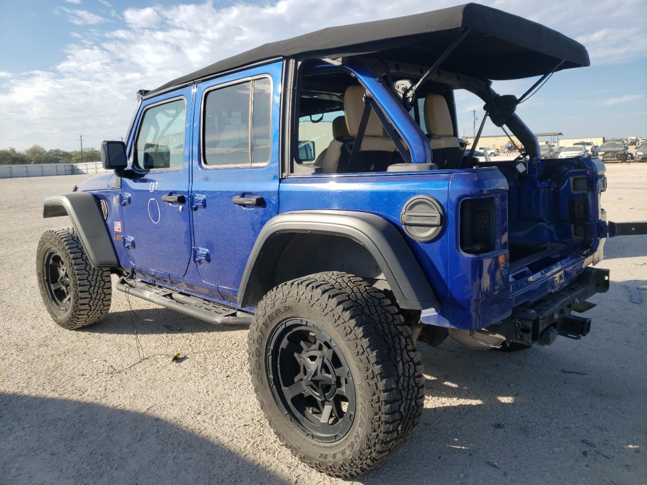 Image 2 of 2019 JEEP WRANGLER UNLIMITED RUBICON 2019 with VIN 1C4HJXFG8KW514160