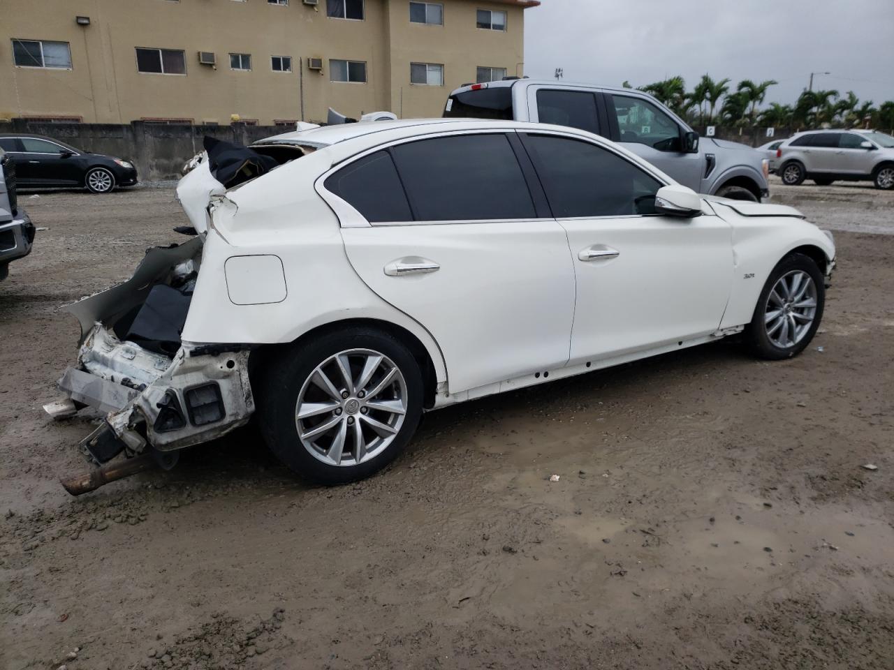 Image 3 of 2018 INFINITI Q50 LUXE 2018 with VIN JN1EV7AP3JM591630