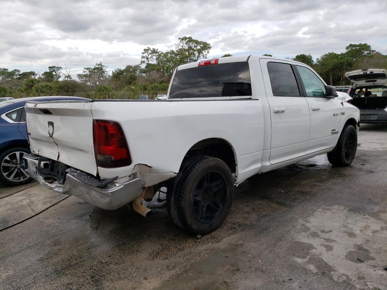 Obraz 3 z 2019 RAM 1500 CLASSIC SLT 2019 z VIN 1C6RR6TTXKS561505