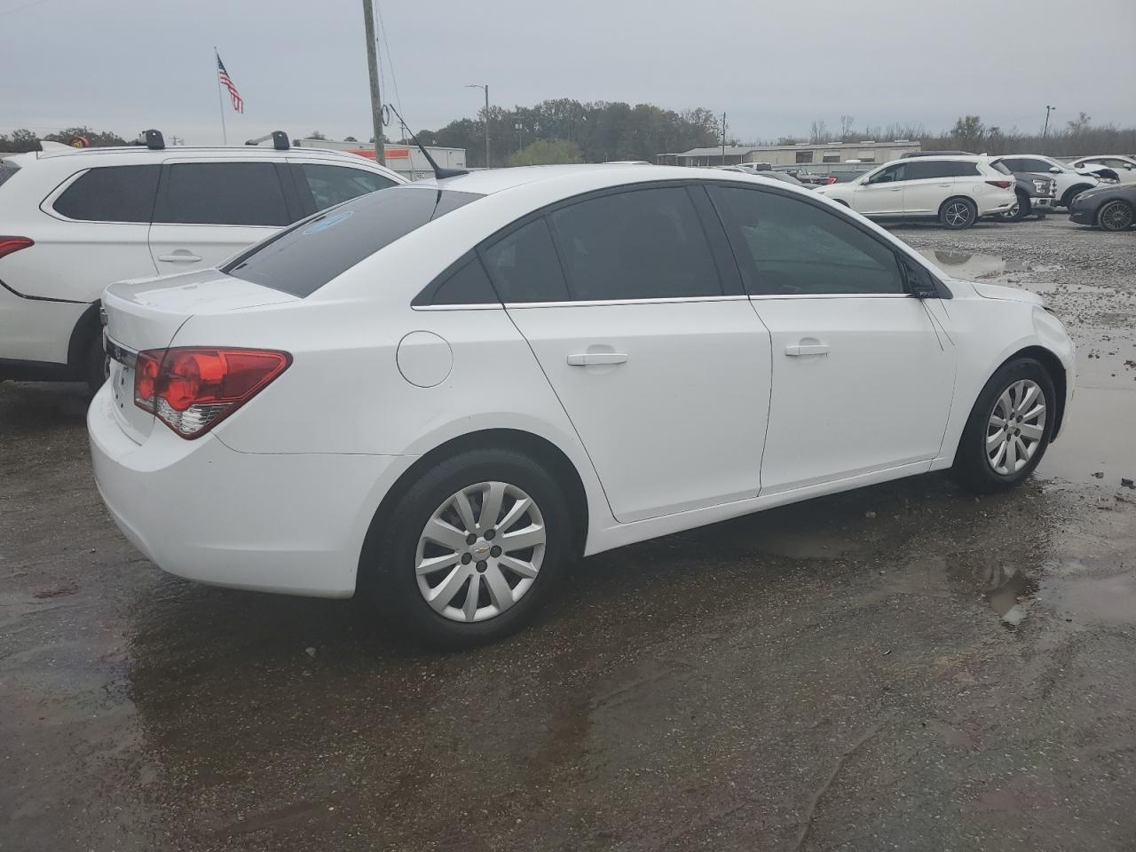 Image 3 of 2011 CHEVROLET CRUZE LS 2011 with VIN 1G1PC5SH0B7208341