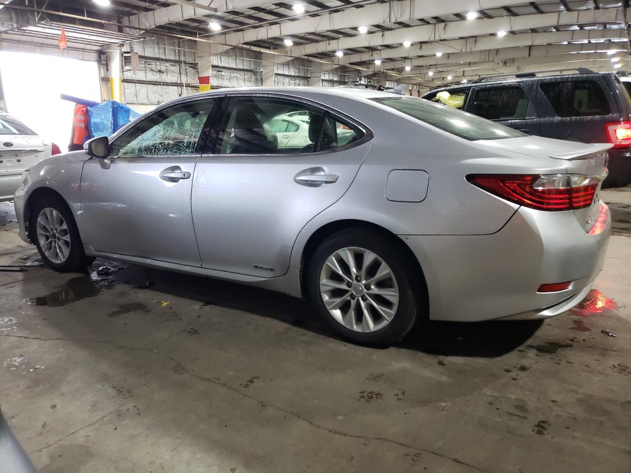 Image 2 of 2013 LEXUS ES 300H 2013 with VIN JTHBW1GG9D2007358