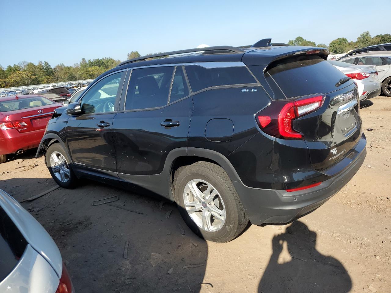 Image 2 of 2022 GMC TERRAIN SLE 2022 with VIN 3GKALTEV8NL116272