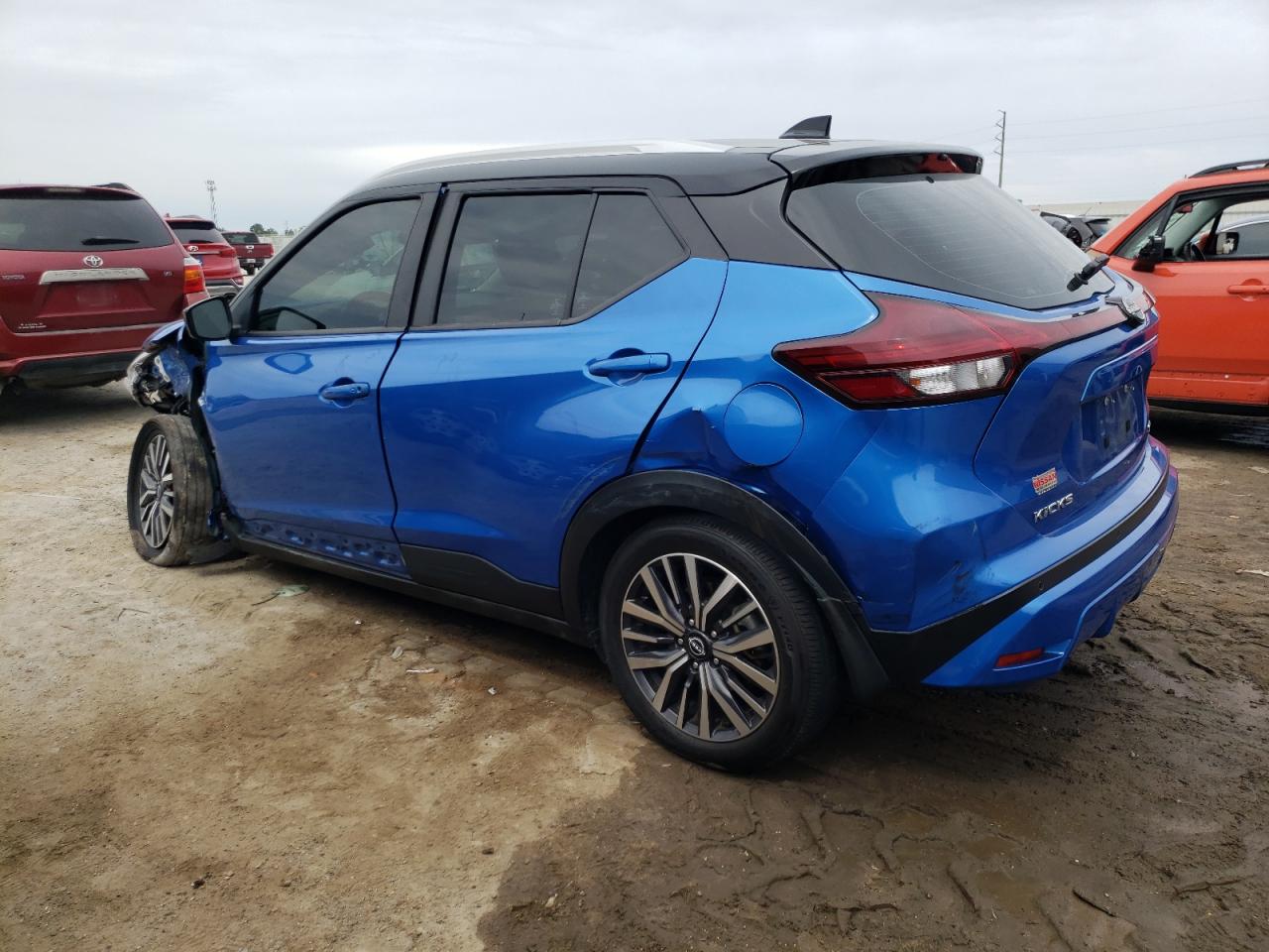 Изображение 2 2022 NISSAN KICKS SV 2022 с VIN 3N1CP5CV4NL481039