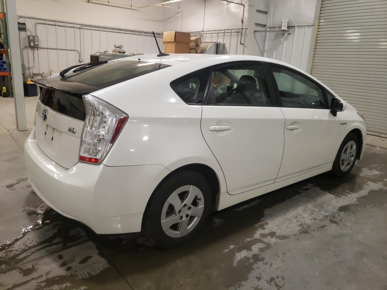 Image 3 of 2010 TOYOTA PRIUS  2010 with VIN JTDKN3DU4A0219019