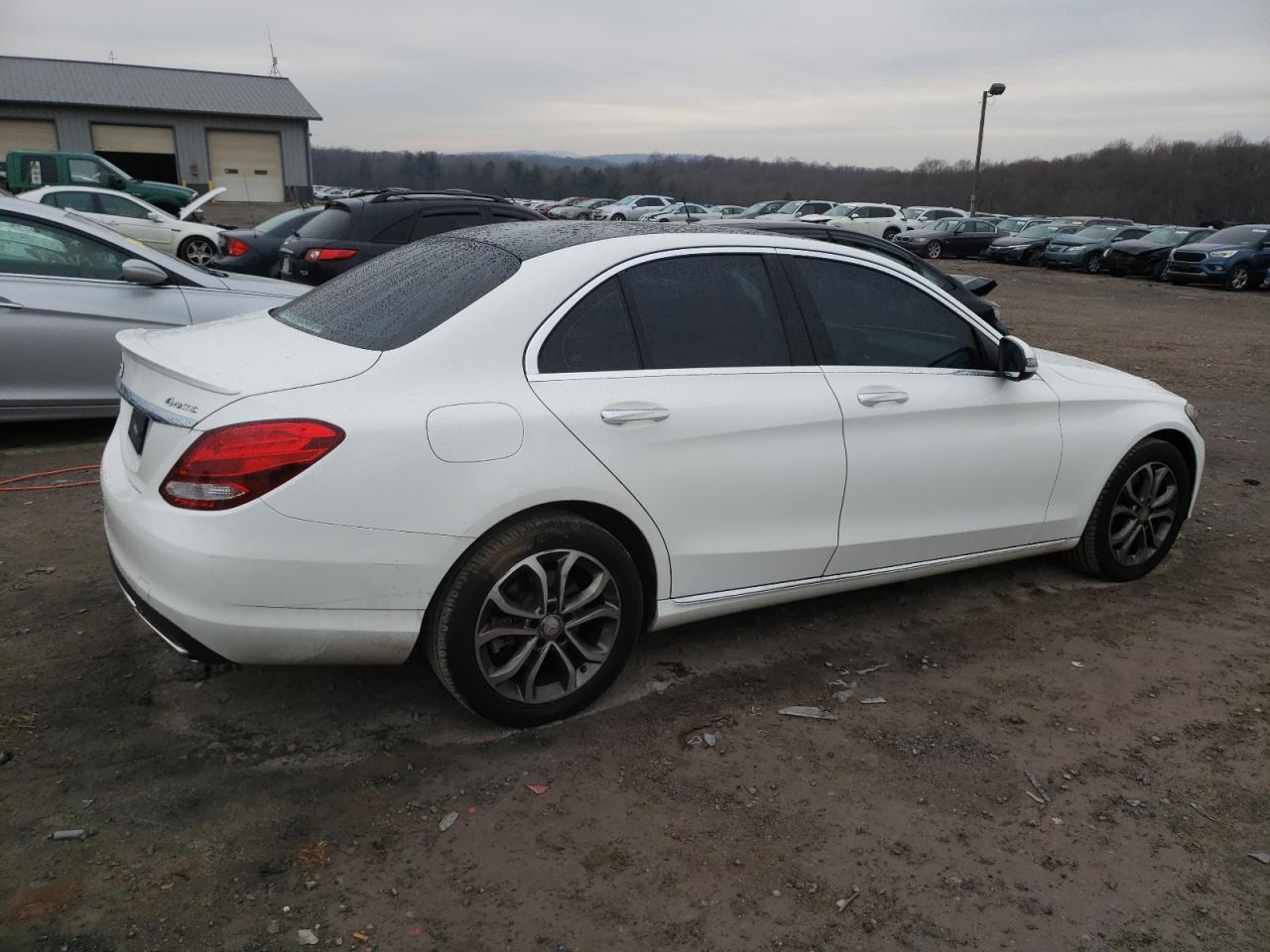 Изображение 3 2016 MERCEDES-BENZ C 300 4MATIC 2016 с VIN 55SWF4KB2GU107897