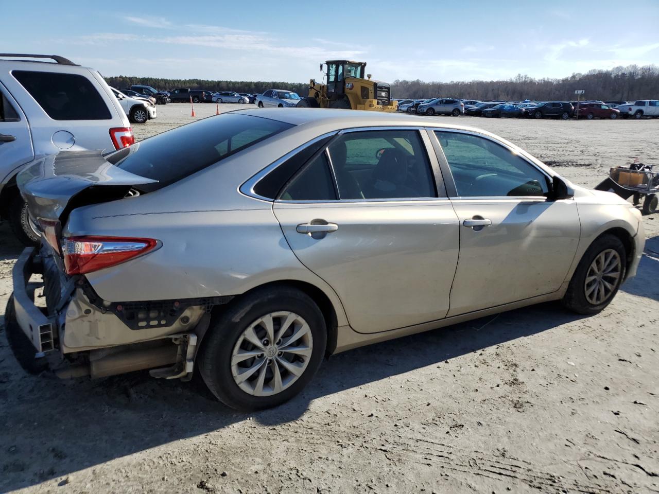 Image 3 of 2016 TOYOTA CAMRY LE 2016 with VIN 4T1BF1FK7GU163006