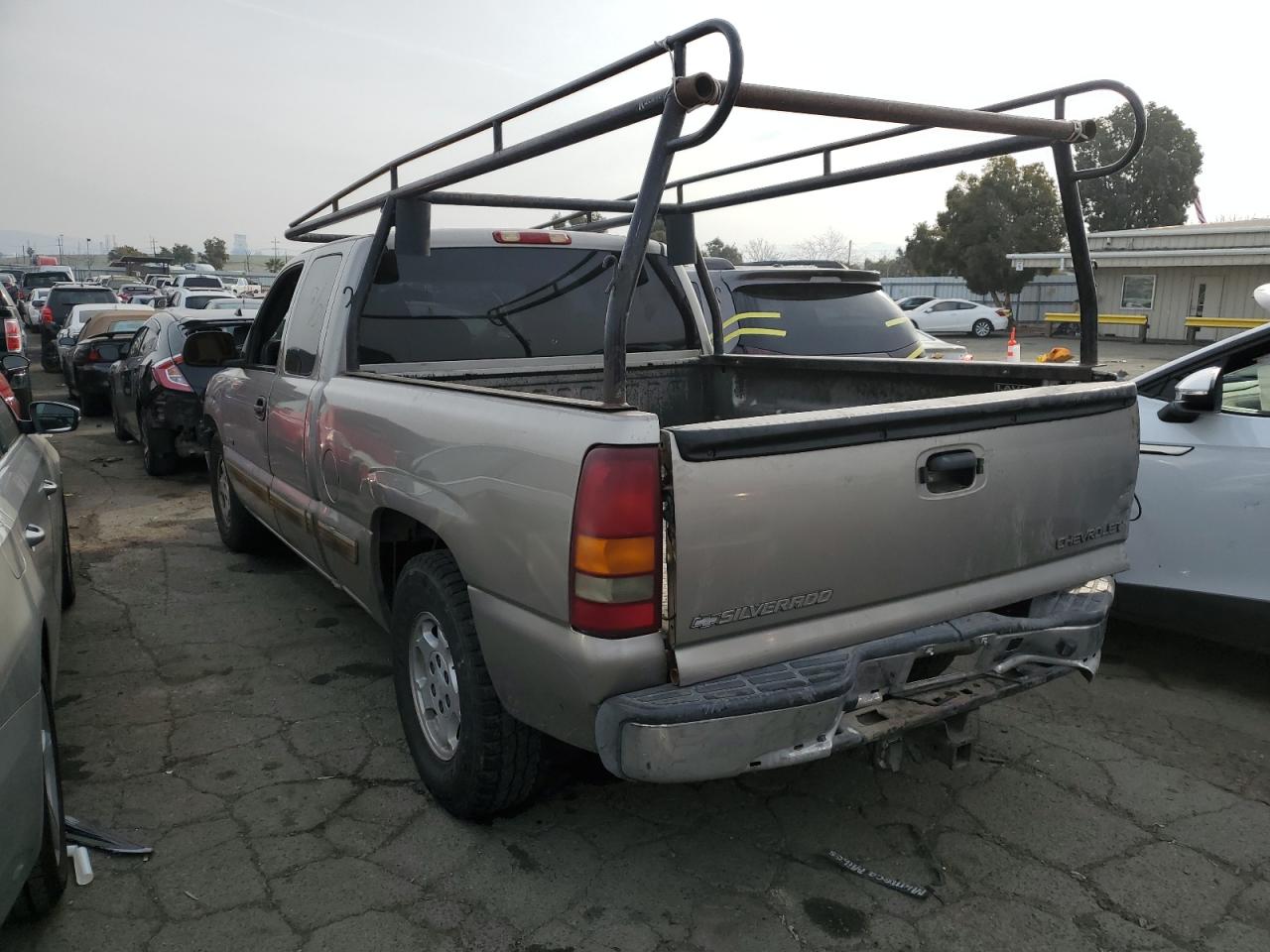 Image 2 of 2001 CHEVROLET SILVERADO C1500 2001 with VIN 2GCEC19T811247384