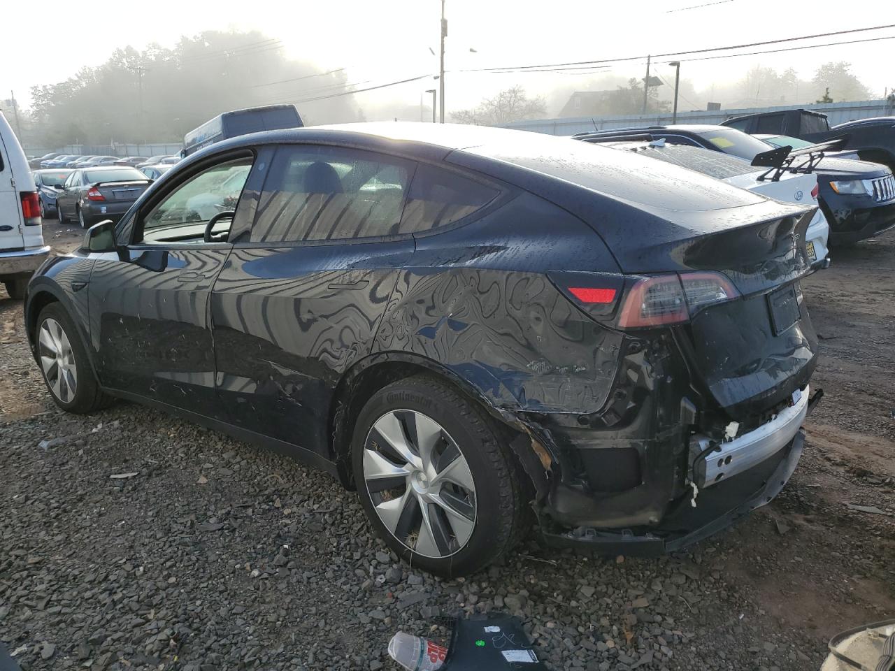 Изображение 2 2021 TESLA MODEL Y  2021 с VIN 5YJYGDEE5MF266065