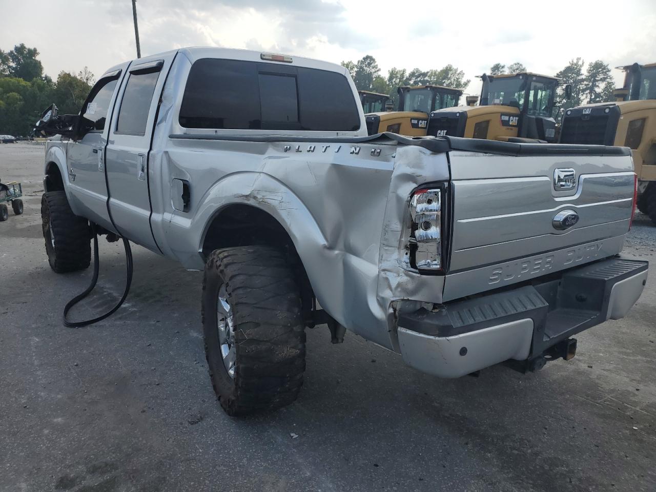 Image 2 of Ford F350 Super Duty 2015 with VIN 1FT8W3BT5FEC60528