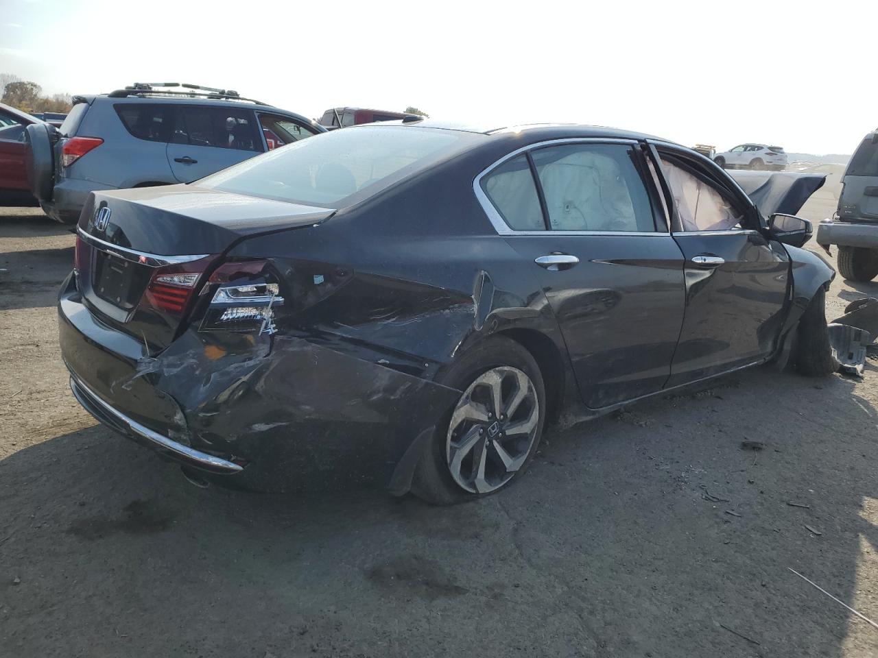 Image 3 of 2017 HONDA ACCORD EX 2017 with VIN 1HGCR2F0XHA011326