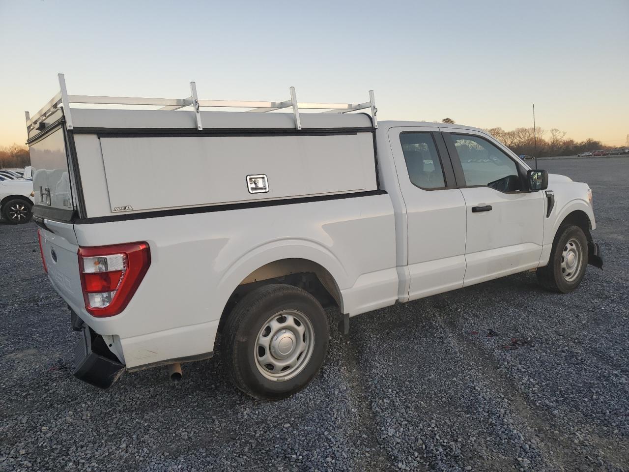 Obraz 3 z 2022 FORD F150 SUPER CAB 2022 z VIN 1FTEX1CB8NKE62287