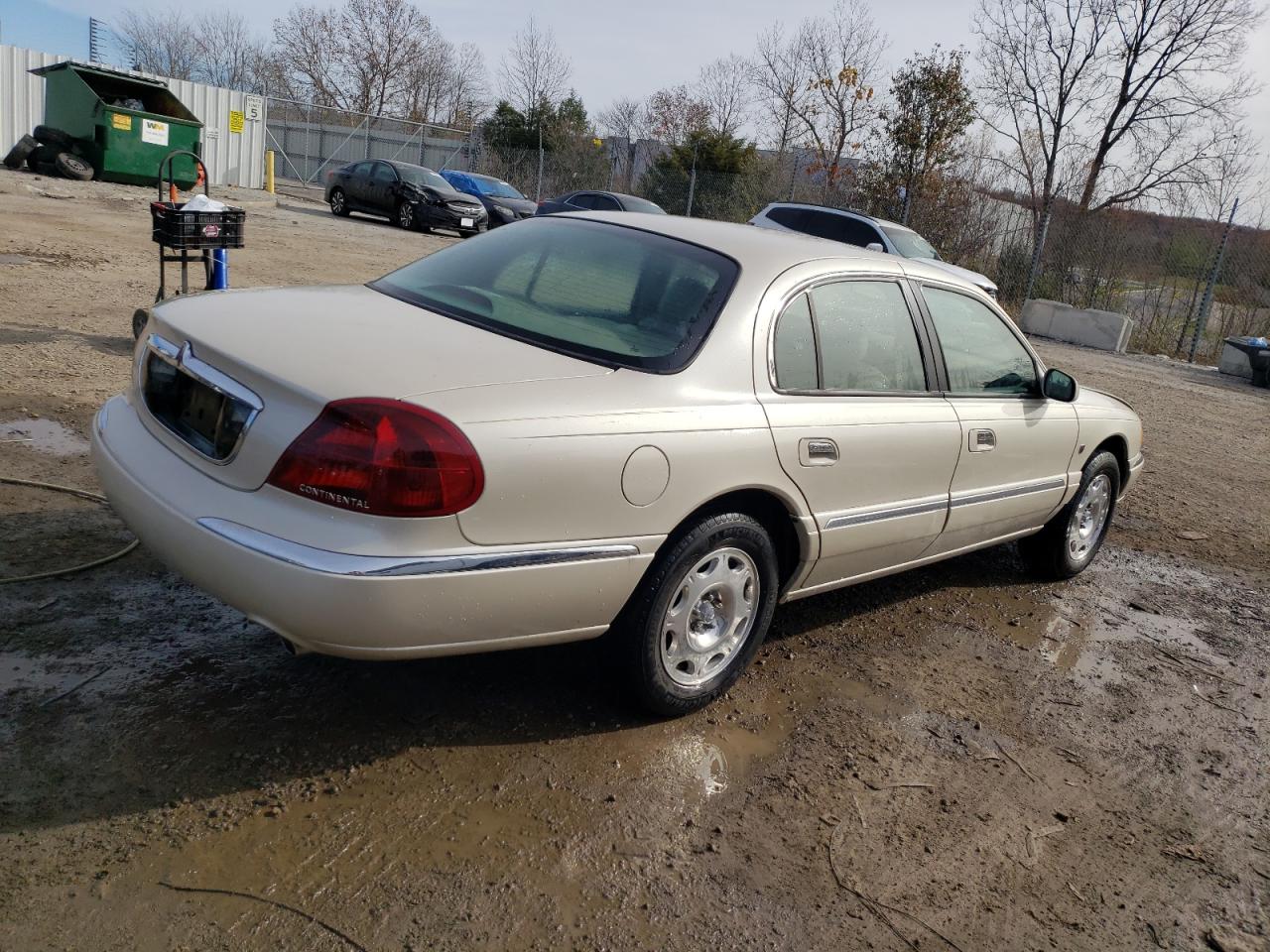 Изображение 3 2002 LINCOLN CONTINENTAL  2002 с VIN 1LNHM97V72Y696076