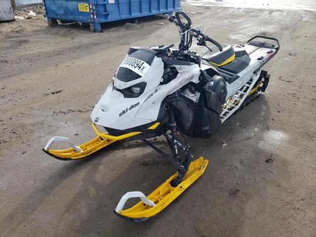 Изображение 2 2023 SKI DOO SUMMIT 2023 с VIN YH2SCGPFXPR000613