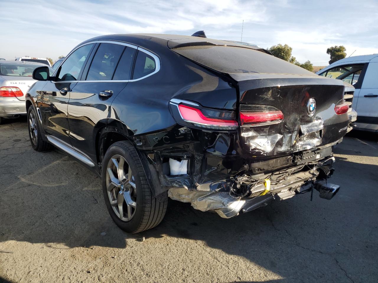 Изображение 2 2022 BMW X4 XDRIVE30I 2022 с VIN 5UX33DT07N9J11606