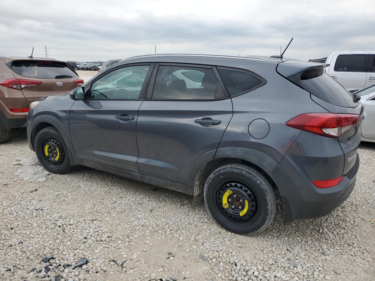 Image 2 of 2016 HYUNDAI TUCSON LIMITED 2016 with VIN KM8J33A41GU209356