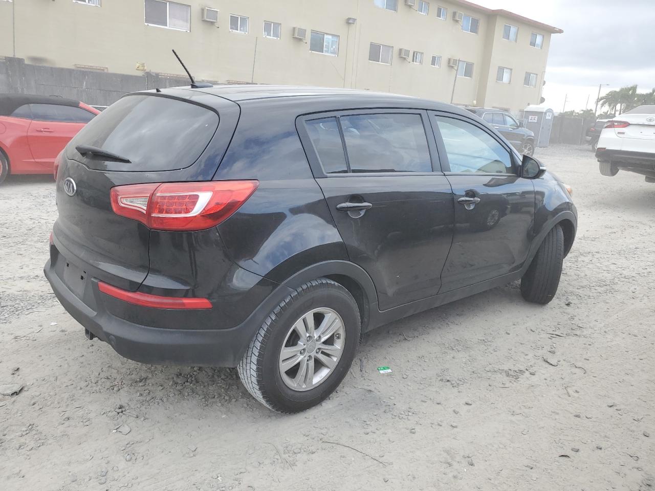 Изображение 3 2011 KIA SPORTAGE LX 2011 с VIN KNDPB3A22B7071804