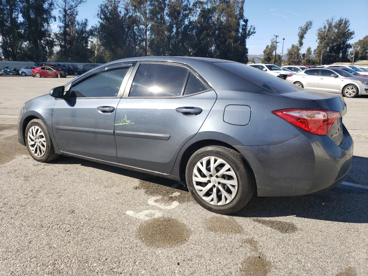 Obraz 2 z 2018 TOYOTA COROLLA L 2018 z VIN 2T1BURHE3JC965816