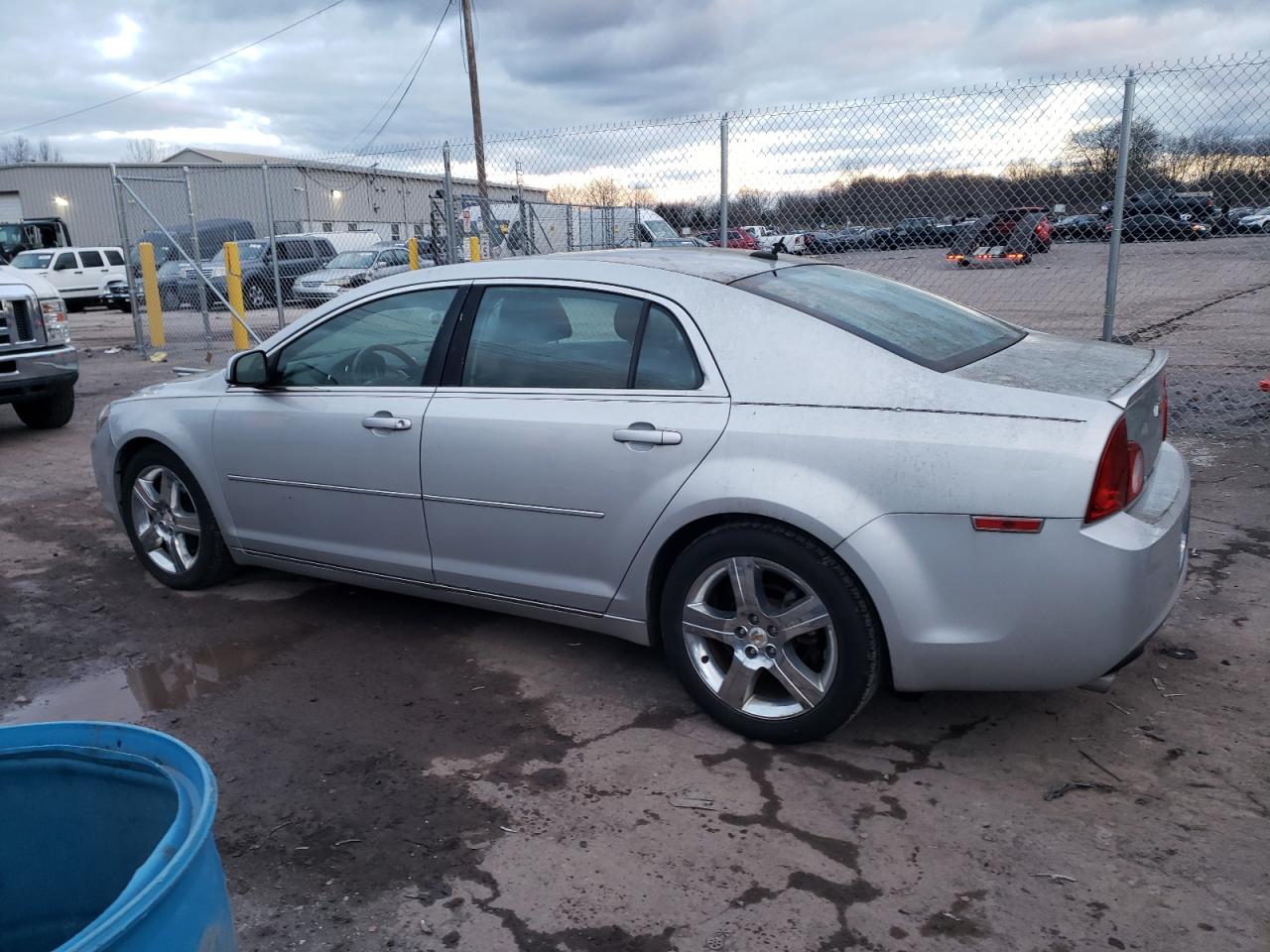 Image 2 of 2011 CHEVROLET MALIBU 2LT 2011 with VIN 1G1ZD5E77BF156690