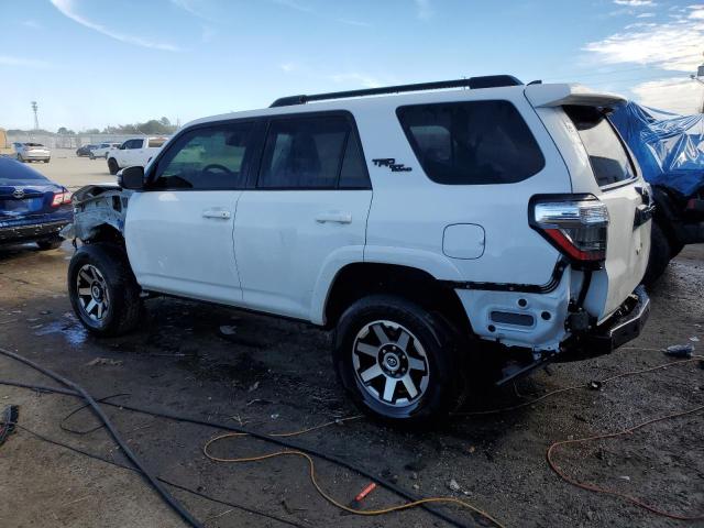 Изображение 2 2023 TOYOTA 4RUNNER SE 2023 с VIN JTERU5JR8P6135543