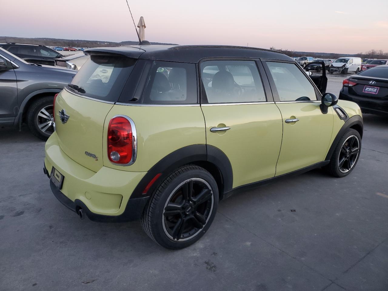 Image 3 of 2011 MINI COOPER S COUNTRYMAN 2011 with VIN WMWZC3C55BWH98275