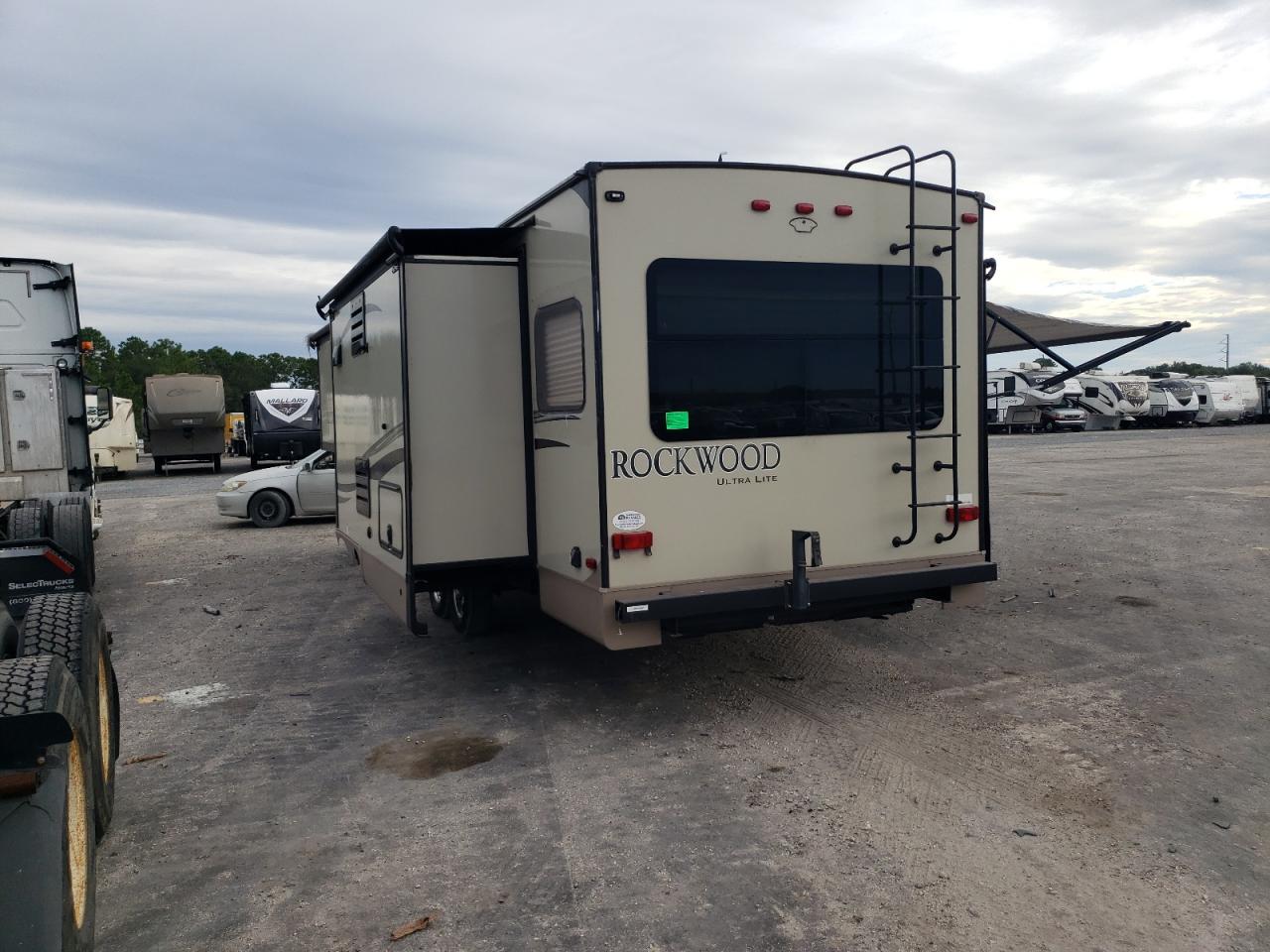 Изображение 3 2018 WILDWOOD ROCKWOOD 2018 с VIN 4X4TRLE24JZ153017