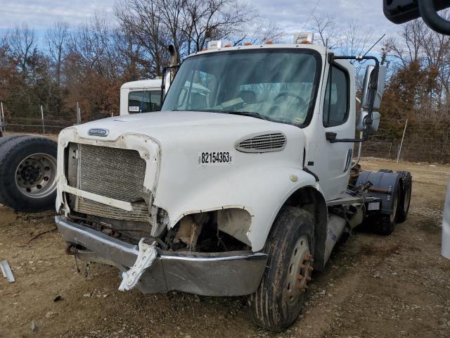 Image 2 of 2006 FREIGHTLINER M2 112 MEDIUM DUTY 2006 with VIN 1FUJC5CV46HV95390