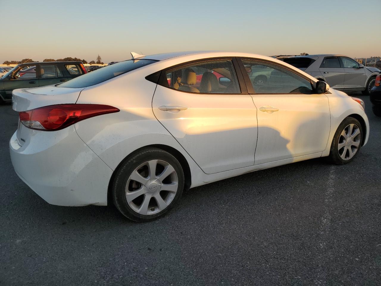 Изображение 3 2013 HYUNDAI ELANTRA GLS 2013 с VIN 5NPDH4AE8DH367359