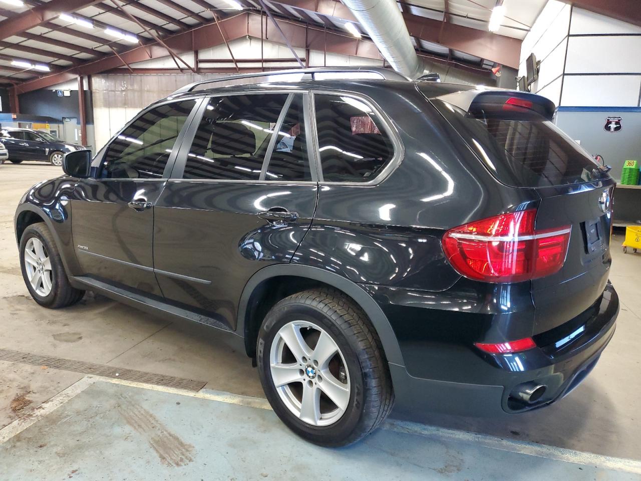 Изображение 2 2013 BMW X5 XDRIVE35I 2013 с VIN 5UXZV4C58D0G57224