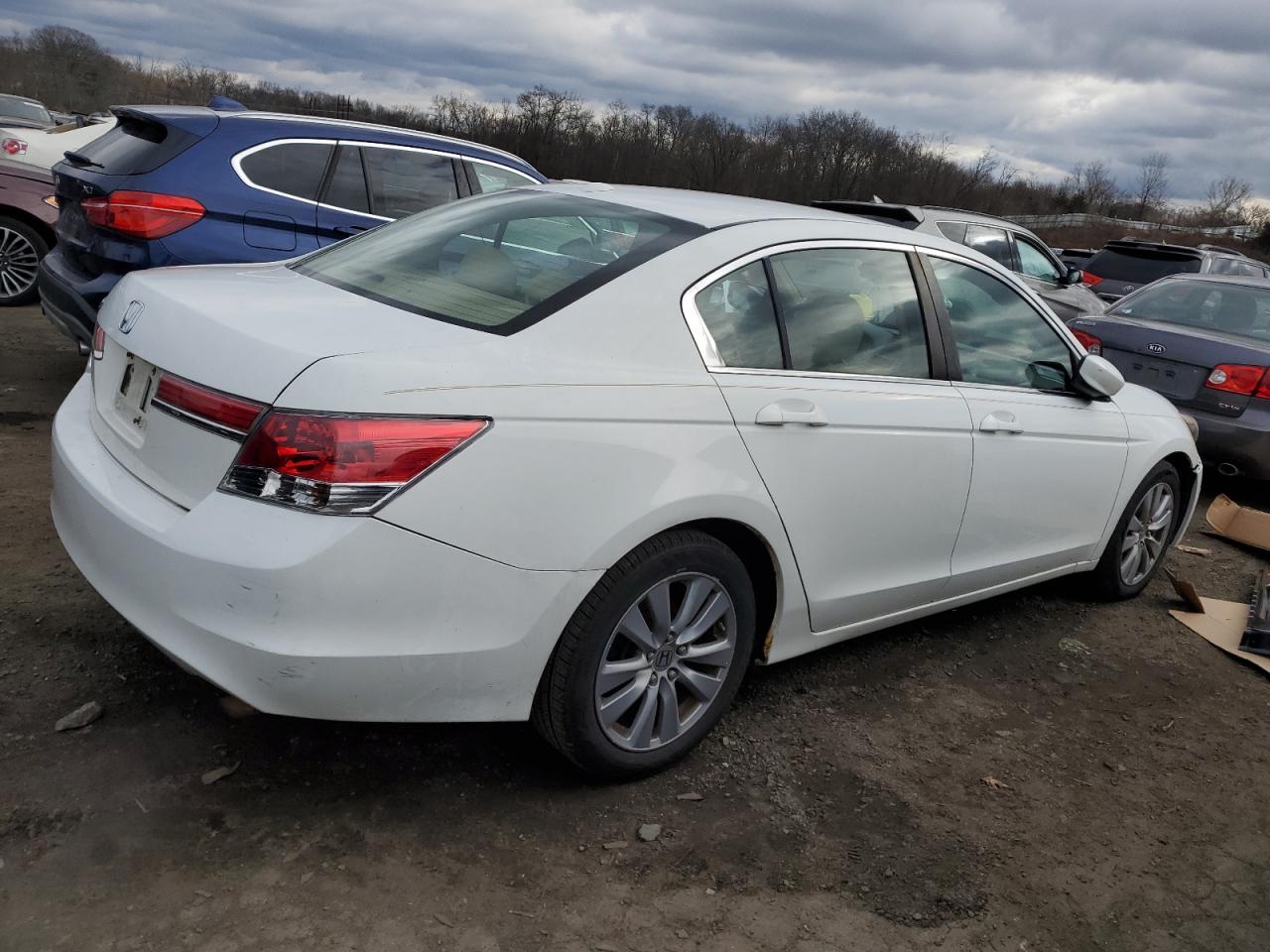 Image 3 of 2011 HONDA ACCORD EXL 2011 with VIN 1HGCP2F83BA018539