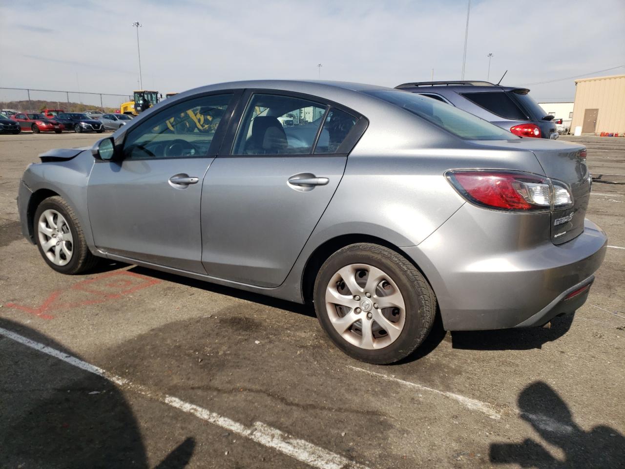 Image 2 of 2011 MAZDA 3 I 2011 with VIN JM1BL1UG2B1494064