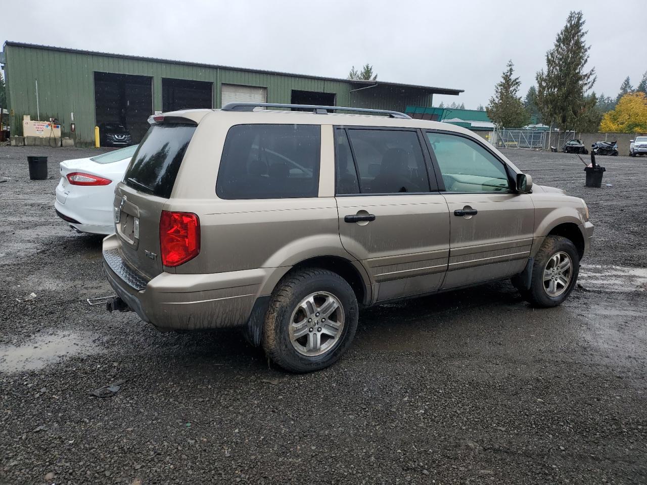 Image 3 of 2003 HONDA PILOT EXL 2003 with VIN 2HKYF18623H551747