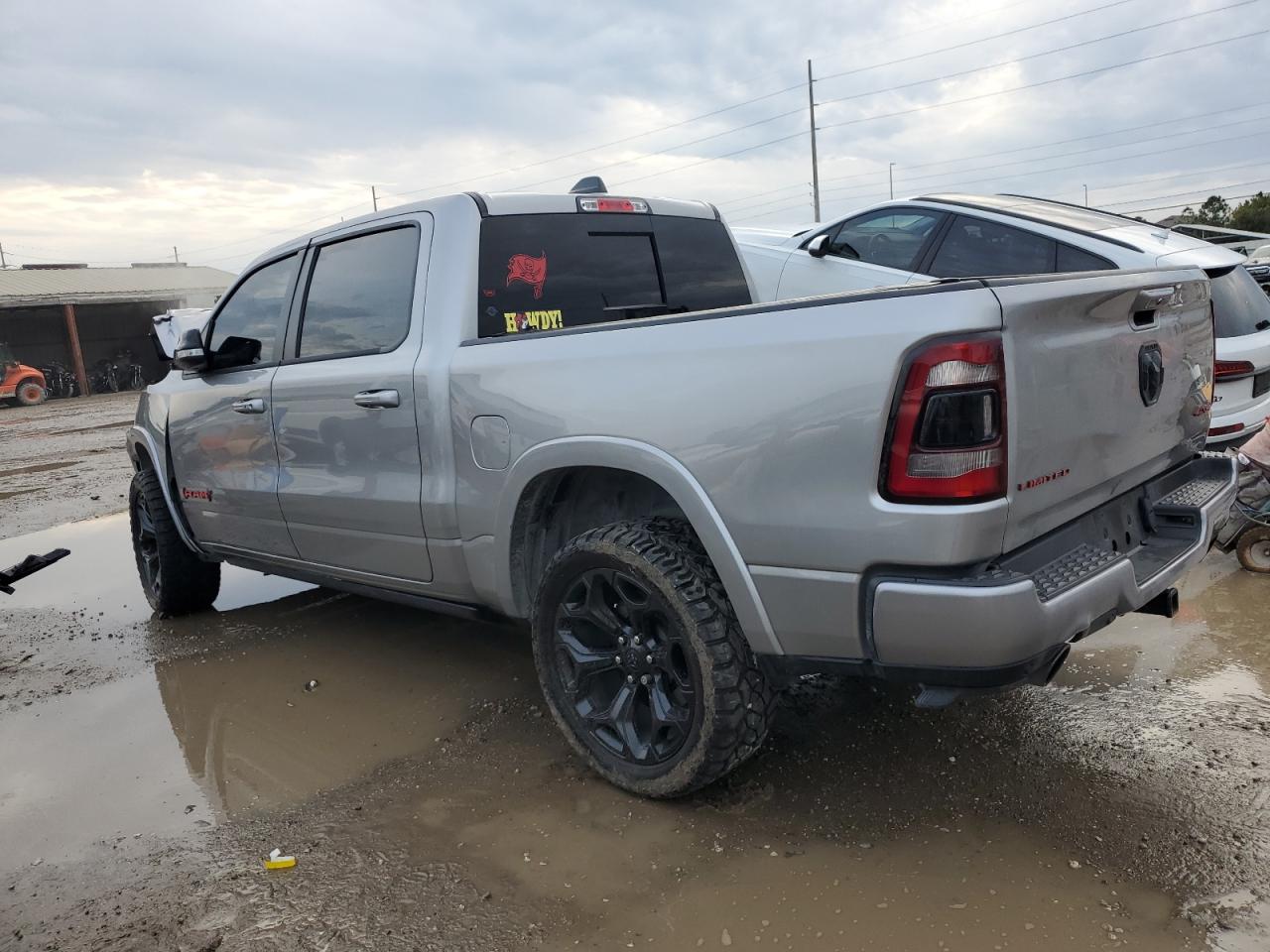 Image 2 of 2022 RAM 1500 LIMITED 2022 with VIN 1C6SRFHT6NN360679