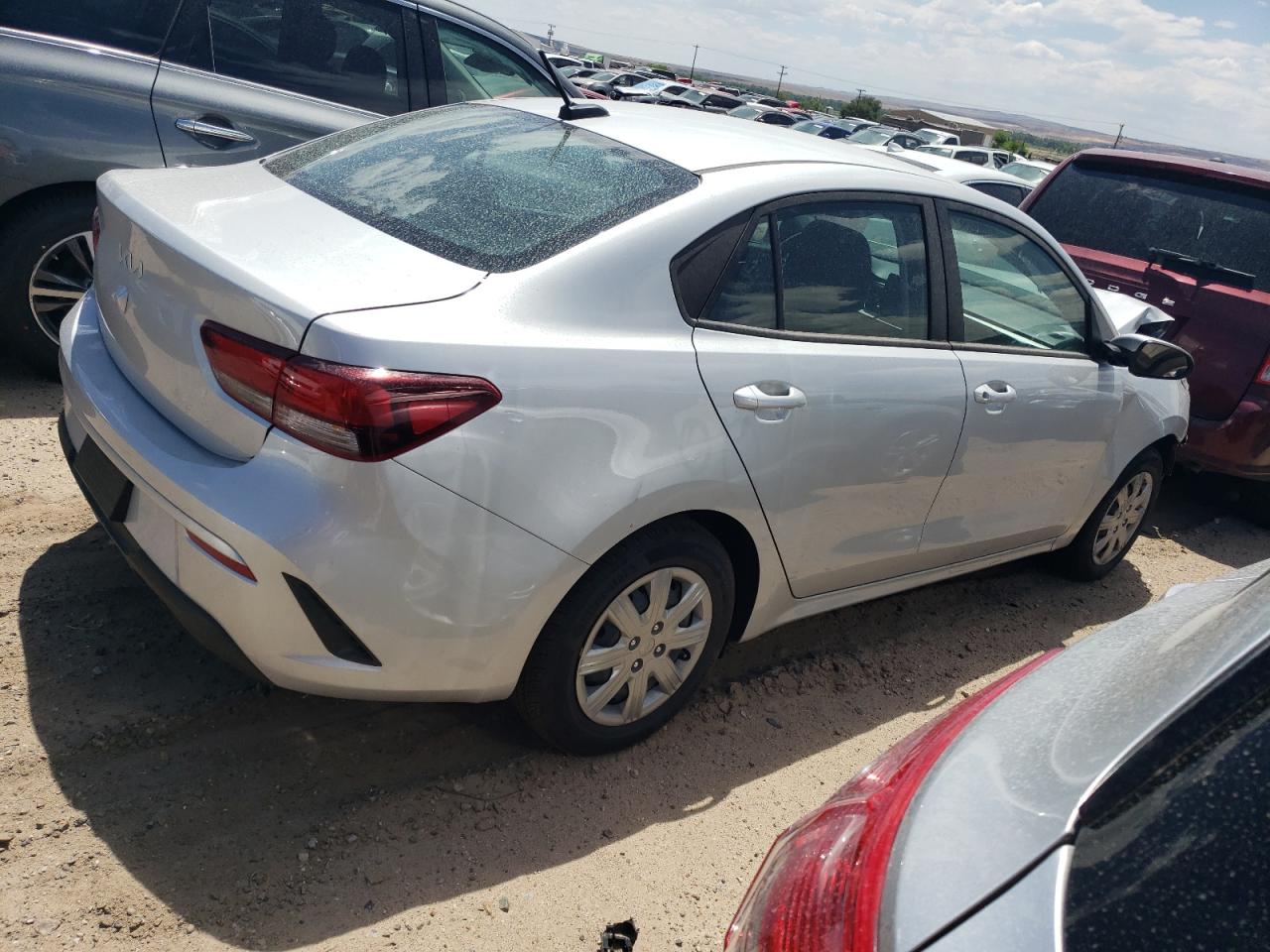 Изображение 3 2023 KIA RIO LX 2023 с VIN 3KPA24AD7PE528157