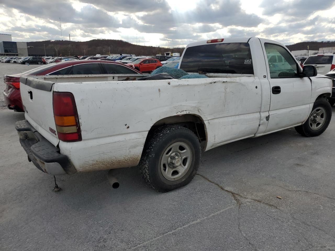 Obraz 3 z 2000 GMC NEW SIERRA C1500 2000 z VIN 1GTEC14T2YE315923