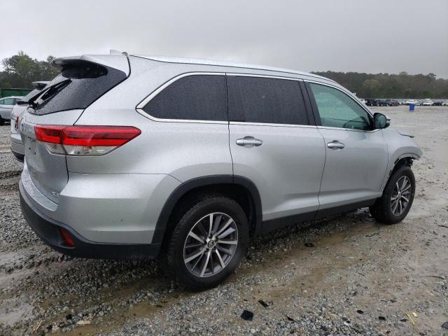 Obraz 3 z 2019 TOYOTA HIGHLANDER SE 2019 z VIN 5TDKZRFH9KS336567