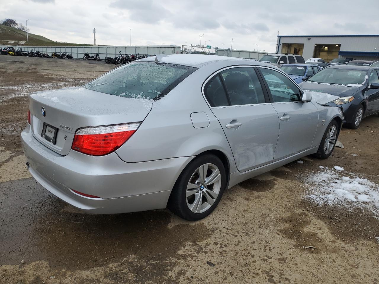 Изображение 3 2009 BMW 528 XI 2009 с VIN WBANV135X9C155717