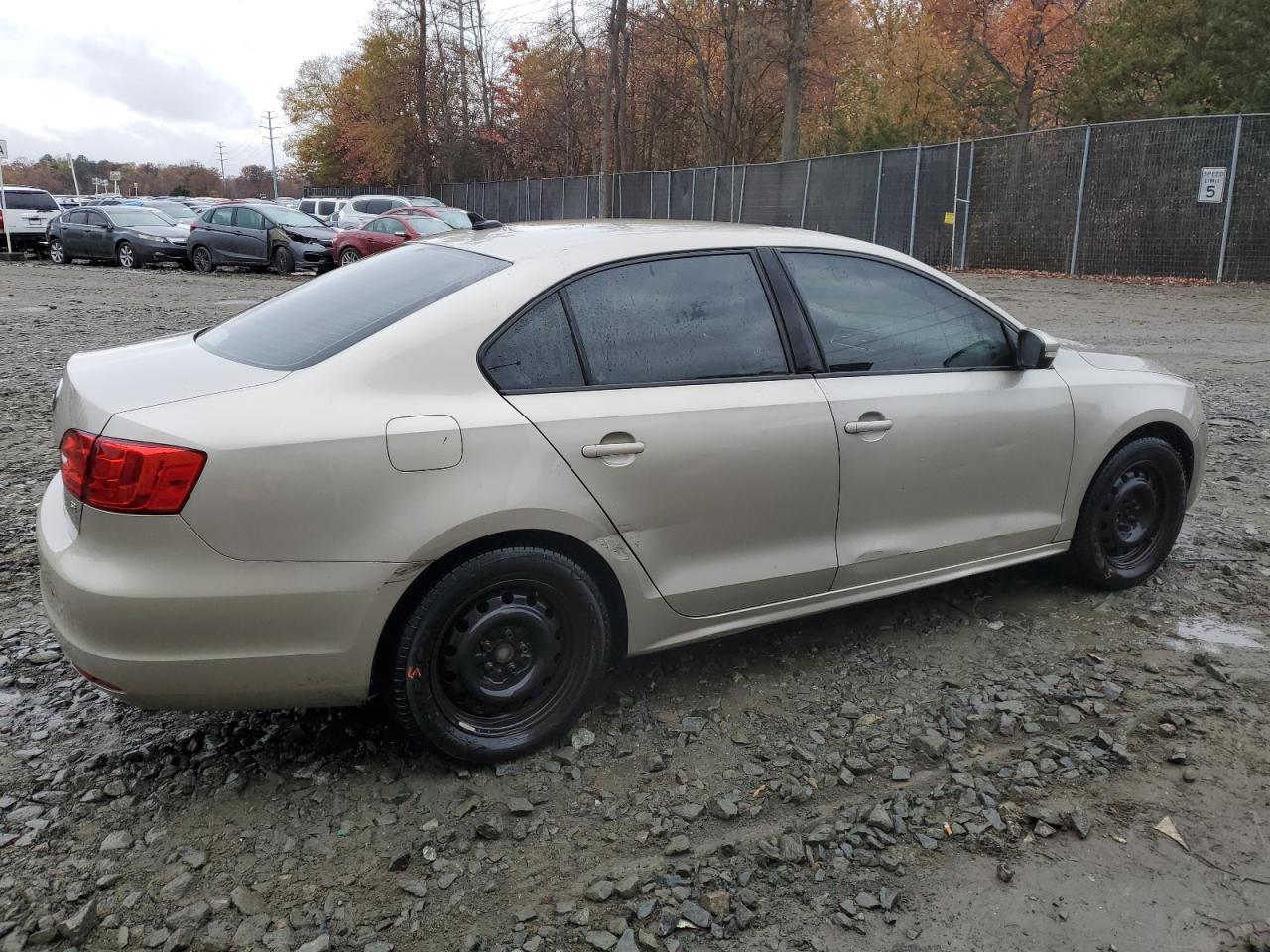 Obraz 3 z 2014 VOLKSWAGEN JETTA SE 2014 z VIN 3VWD17AJ1EM272847