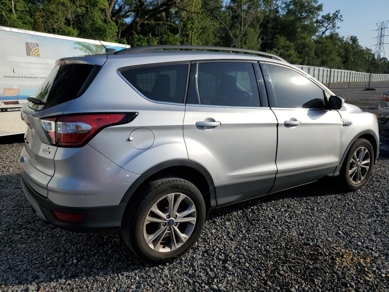 Image 3 of 2018 FORD ESCAPE SE 2018 with VIN 1FMCU0GD0JUA87088