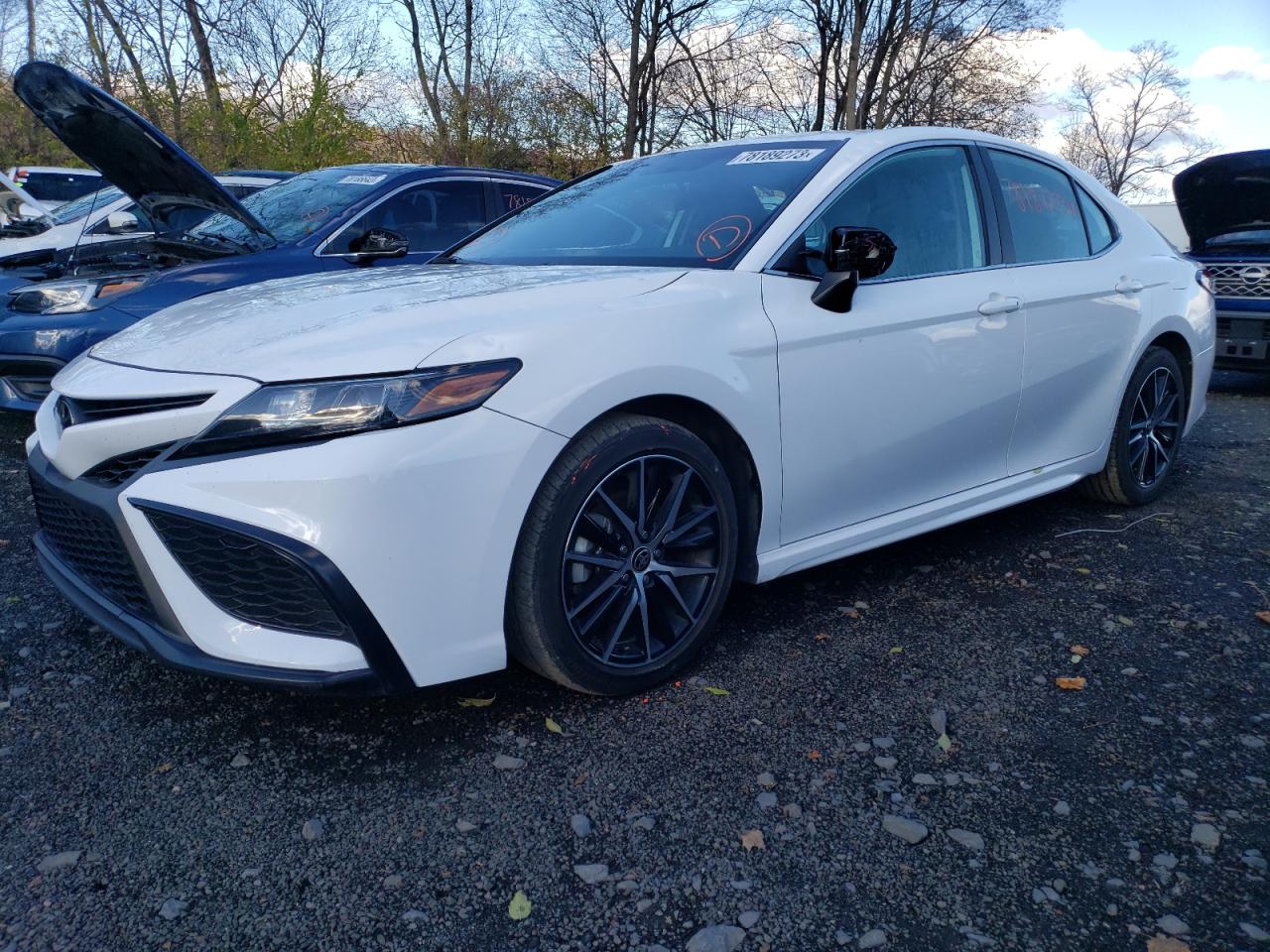 Obraz 1 z 2021 TOYOTA CAMRY SE 2021 z VIN 4T1G11AKXMU559101