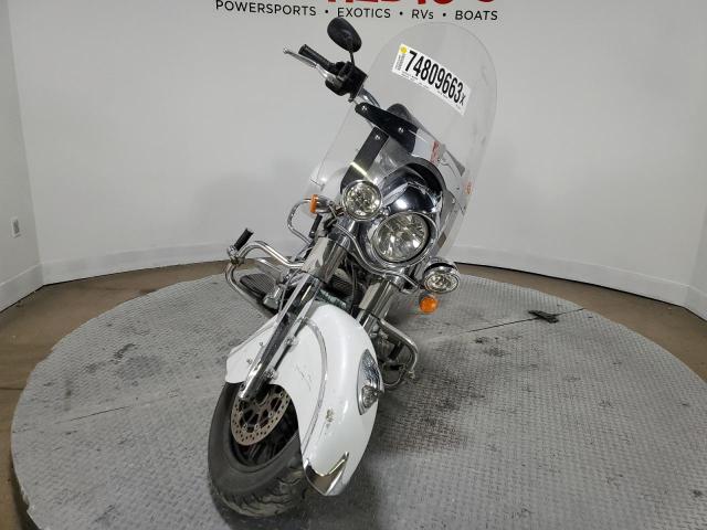 Изображение 2 2016 INDIAN MOTORCYCLE CO. CHIEF CLASSIC 2016 с VIN 56KCCCAA0G3331063