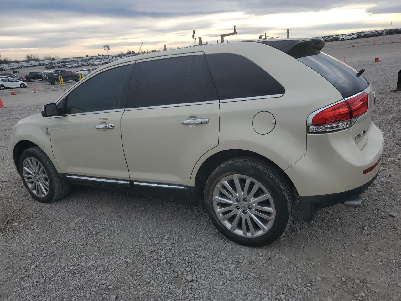 Obraz 2 z 2014 LINCOLN MKX  2014 z VIN 2LMDJ6JK1EBL14151