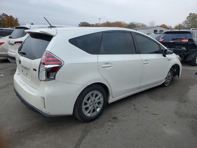 Изображение 3 2017 TOYOTA PRIUS V  2017 с VIN JTDZN3EU0HJ066477