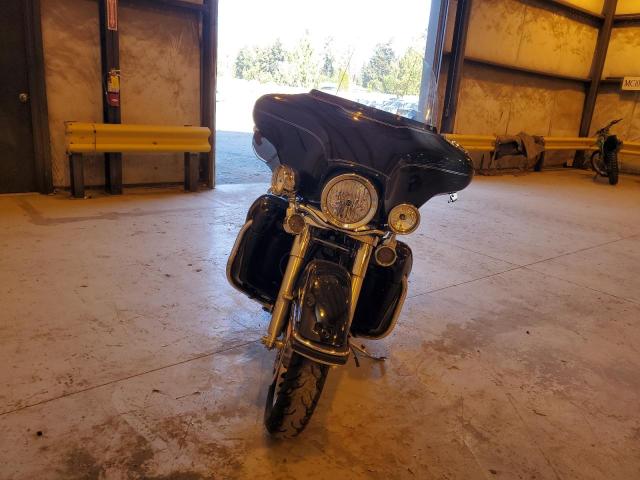 Image 2 of 2013 HARLEY-DAVIDSON FLHTCU ULTRA CLASSIC ELECTRA GLIDE 2013 with VIN 1HD1FCM15DB612422