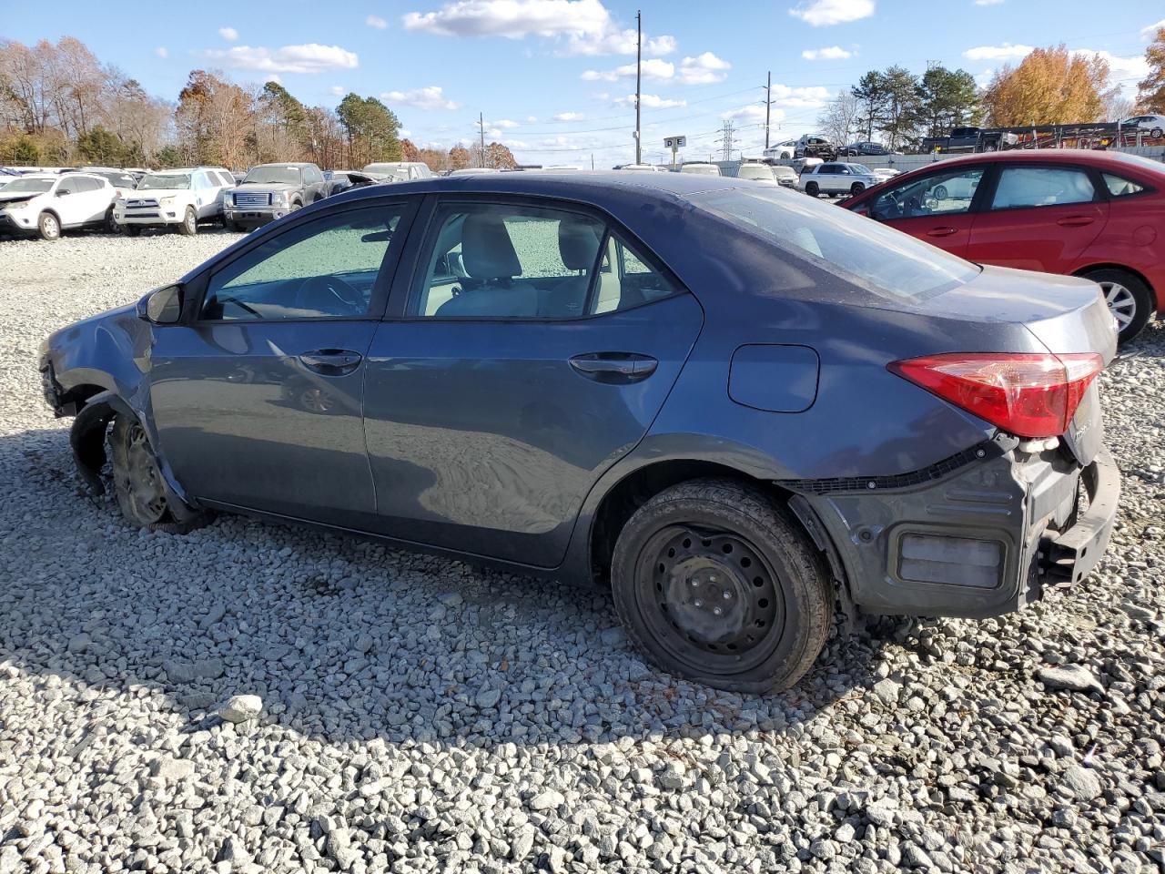 Изображение 2 2018 TOYOTA COROLLA L 2018 с VIN 2T1BURHE8JC105815