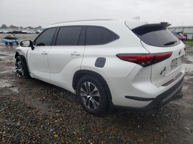 Изображение 2 2022 TOYOTA HIGHLANDER HYBRID XLE 2022 с VIN 5TDHBRCH3NS550736