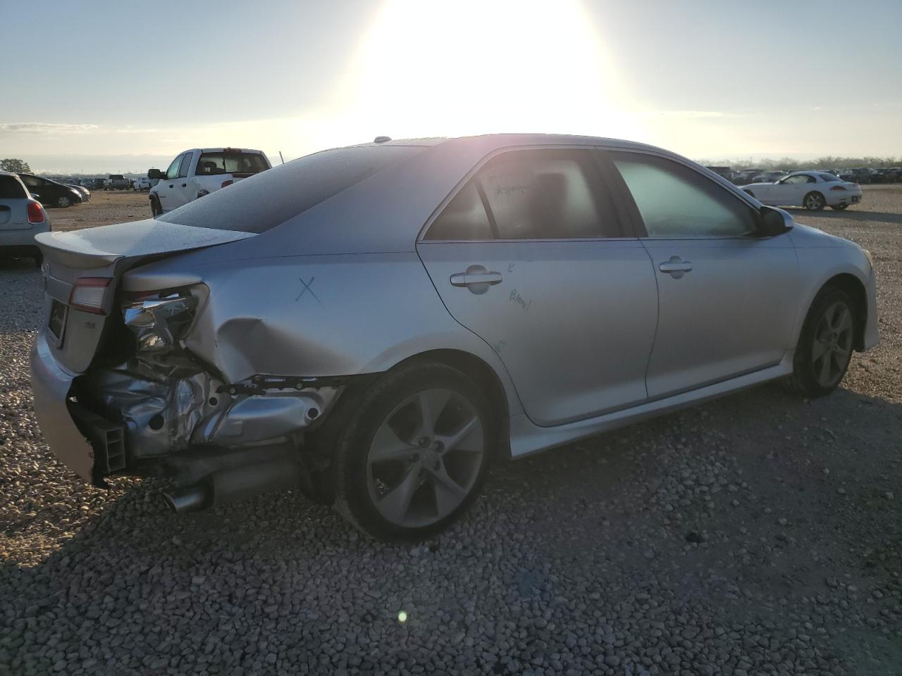Obraz 3 z 2012 TOYOTA CAMRY SE 2012 z VIN 4T1BK1FK9CU521647
