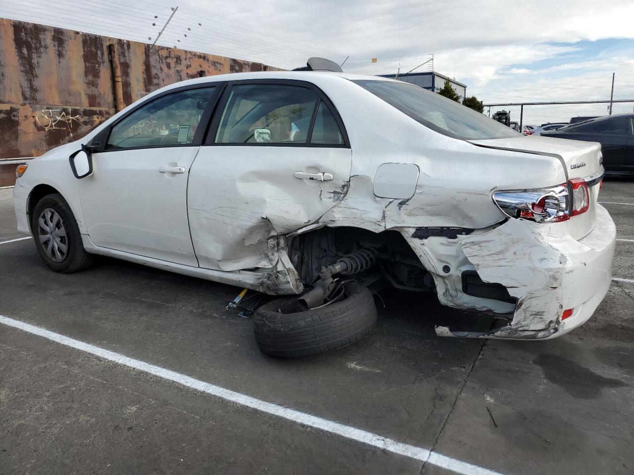 Изображение 2 2011 TOYOTA COROLLA BASE 2011 с VIN JTDBU4EE0BJ107474